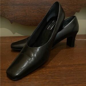 Nordstrom Black Leather Heels Classic Professional Design